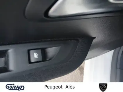 Photo 13 Peugeot 208  PureTech 75 S&S BVM5