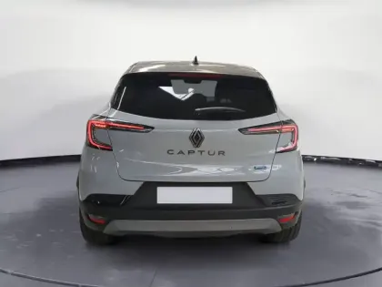 Photo 6 Renault Captur  E-Tech full hybrid 160 ch