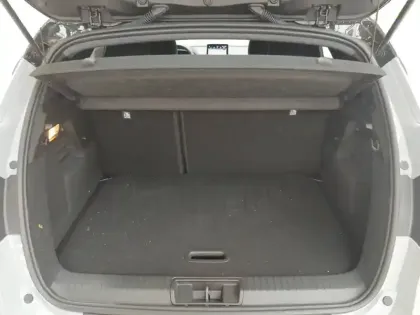 Photo 12 Renault Captur  E-Tech full hybrid 160 ch