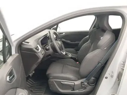 Photo 10 Renault Clio  E-Tech full hybrid 145 ch GSR2