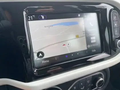 Photo 25 Renault Twingo  III E-Tech
