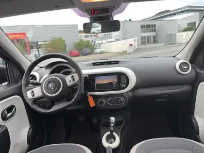 Photo 9 Renault Twingo  III E-Tech