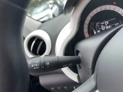 Photo 18 Renault Twingo  III E-Tech