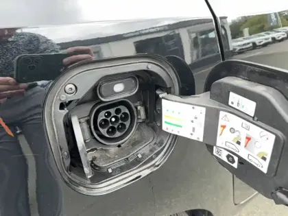 Photo 15 Renault Twingo  III E-Tech