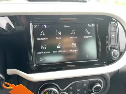 Photo 26 Renault Twingo  III E-Tech