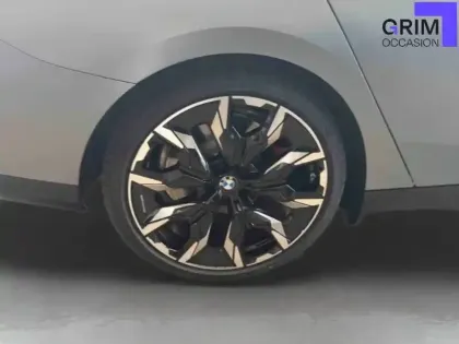 Photo 15 BMW Serie 5 Touring 550e xDrive PHEV 489 ch BVA8