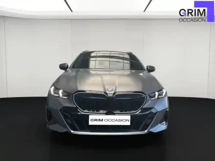 Photo 17 BMW Serie 5 Touring 550e xDrive PHEV 489 ch BVA8