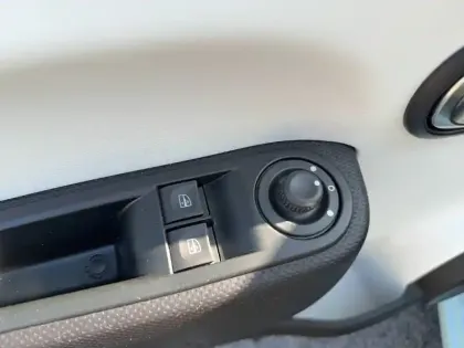 Photo 17 Renault Twingo  III E-Tech