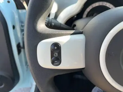 Photo 19 Renault Twingo  III E-Tech