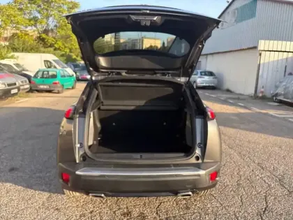 Photo 5 Peugeot 2008  PureTech 130 S&S EAT8