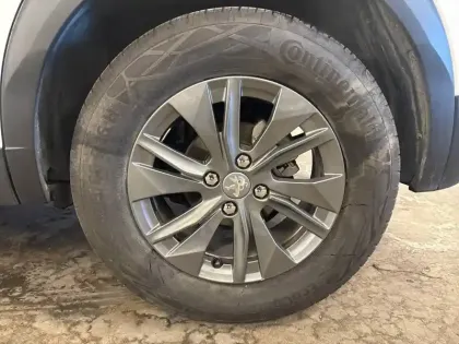 Photo 10 Peugeot 2008  PureTech 100 S&S BVM6