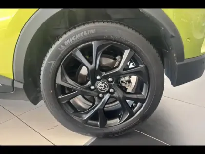 Photo 12 Toyota C-HR  122h JBL Edition 2WD E-CVT RC18