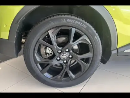 Photo 13 Toyota C-HR  122h JBL Edition 2WD E-CVT RC18