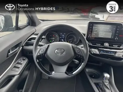 Photo 8 Toyota C-HR  1.8 Hybride 122ch Dynamic Ultimate E-CVT