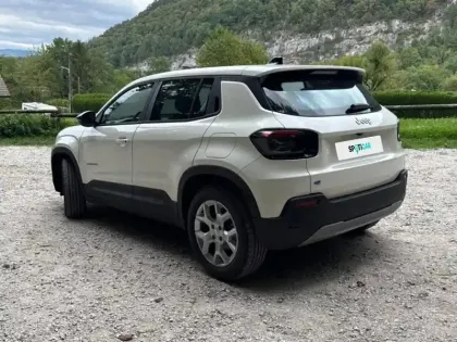 Photo 6 Jeep Avenger  Electrique 156ch 115kW Altitude