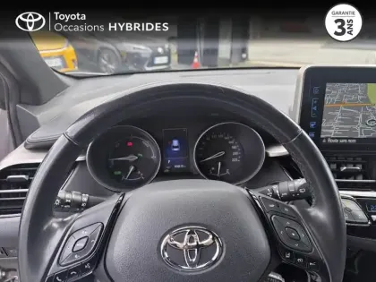 Photo 12 Toyota C-HR  122h Graphic 2WD E-CVT RC18
