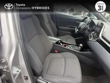 Photo 5 Toyota C-HR  122h Graphic 2WD E-CVT RC18