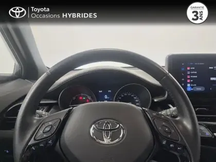 Photo 12 Toyota C-HR  2.0 Hybride 184ch Design Ultimate E-CVT