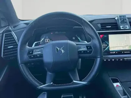 Photo 12 DS DS 7  E-TENSE 225ch Performance Line +