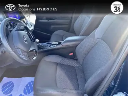 Photo 10 Toyota C-HR  2.0 Hybride 184ch Design Ultimate E-CVT