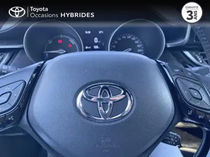 Photo 12 Toyota C-HR  2.0 Hybride 184ch Design Ultimate E-CVT