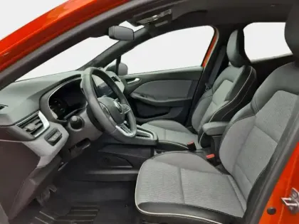 Photo 12 Renault Clio  1.6 E-Tech 145ch full hybrid Techno