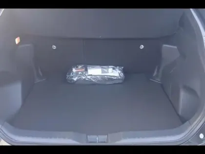 Photo 8 Toyota Yaris  Cross Hybride 130h 2WD Design