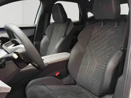 Photo 10 Peugeot 3008  1.2 Hybrid 145ch GT Exclusive e-DCS6