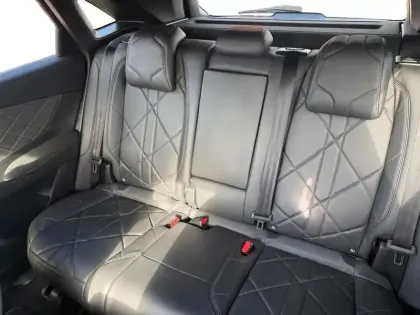 Photo 28 DS DS 7  Crossback BlueHDi 180ch Executive Automatique 128g