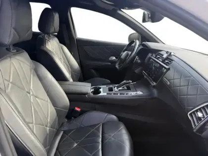 Photo 29 DS DS 7  Crossback BlueHDi 180ch Executive Automatique 128g