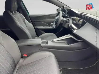 Photo 19 Peugeot 308  1.2 Hybrid 145ch GT e-DCS6