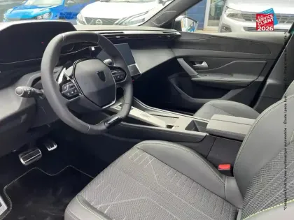 Photo 14 Peugeot 308  1.2 Hybrid 145ch GT e-DCS6