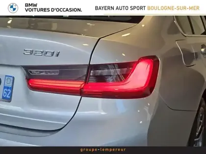 Photo 6 BMW Serie 3 Série 3 320iA 184ch Luxury