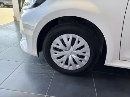 Photo 7 Toyota Yaris  116h Dynamic 5p MC24