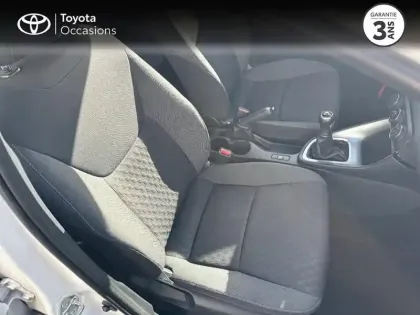 Photo 5 Toyota Yaris  70 VVT-i Dynamic 5p MY22