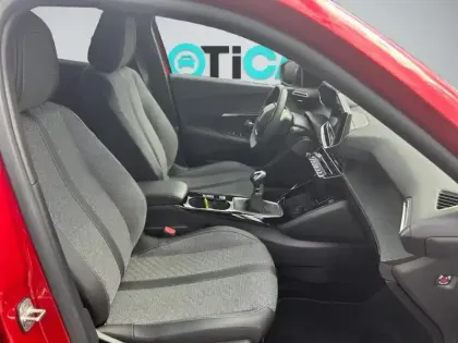 Photo 14 Peugeot 2008  1.2 PureTech 100ch S&S Allure