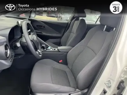Photo 10 Toyota C-HR  1.8 Hybride 140ch Dynamic MY25