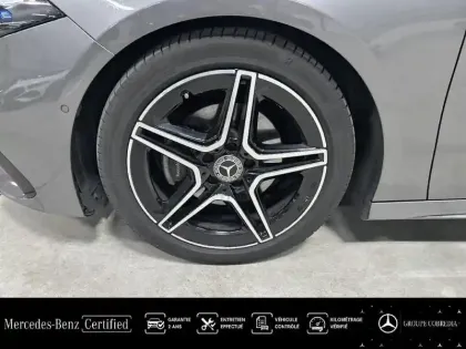 Photo 12 Mercedes Classe A  180 136ch AMG Line 7G-DCT