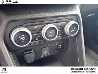 Photo 6 Dacia Jogger  1.6 hybrid 140ch Extreme+ 7 places