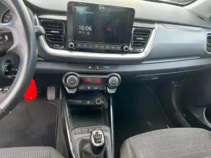 Photo 11 Kia Stonic  1.0 T-GDi 120ch MHEV Active Business iBVM6