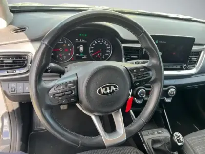 Photo 10 Kia Stonic  1.0 T-GDi 120ch MHEV Active Business iBVM6