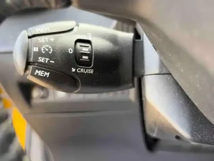 Photo 13 Peugeot 208  1.2 PureTech 75ch S&S Style