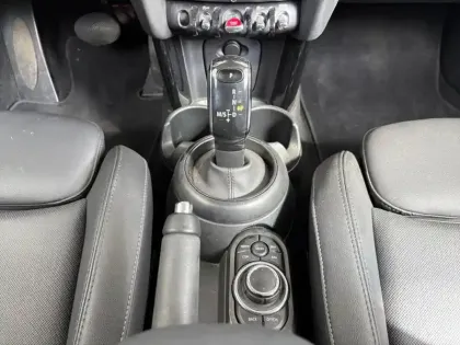 Photo 10 Mini Mini  Cooper 136ch  Edition Camden BVA7