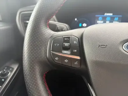 Photo 16 Ford Kuga Nouveau 2.5 Duratec 180 ch FlexiFuel FHEV E85 Powershift ST-Line