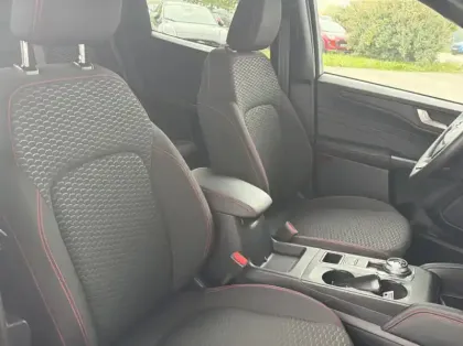 Photo 26 Ford Kuga Nouveau 2.5 Duratec 180 ch FlexiFuel FHEV E85 Powershift ST-Line