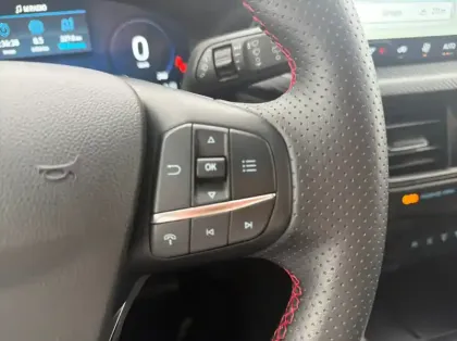 Photo 20 Ford Kuga Nouveau 2.5 Duratec 180 ch FlexiFuel FHEV E85 Powershift ST-Line