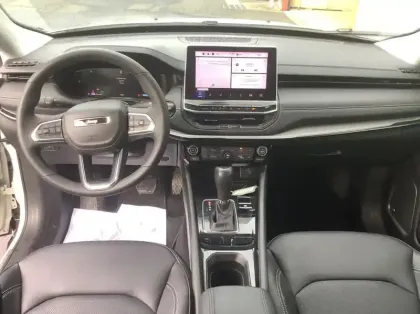 Photo 12 Jeep Compass 1.5 Turbo T4 130 ch e-Hybrid BVR7 S