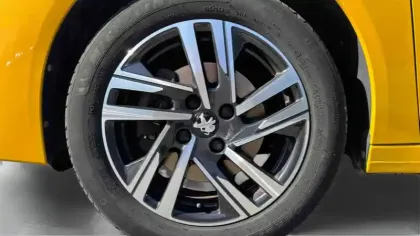 Photo 10 Peugeot 208  PureTech 100 S&S EAT8
