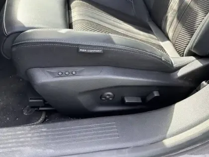 Photo 22 Peugeot 308  SW BlueHDi 130ch S&S EAT8
