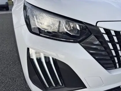 Photo 15 Peugeot 2008  Turbo 100 ch BVM6